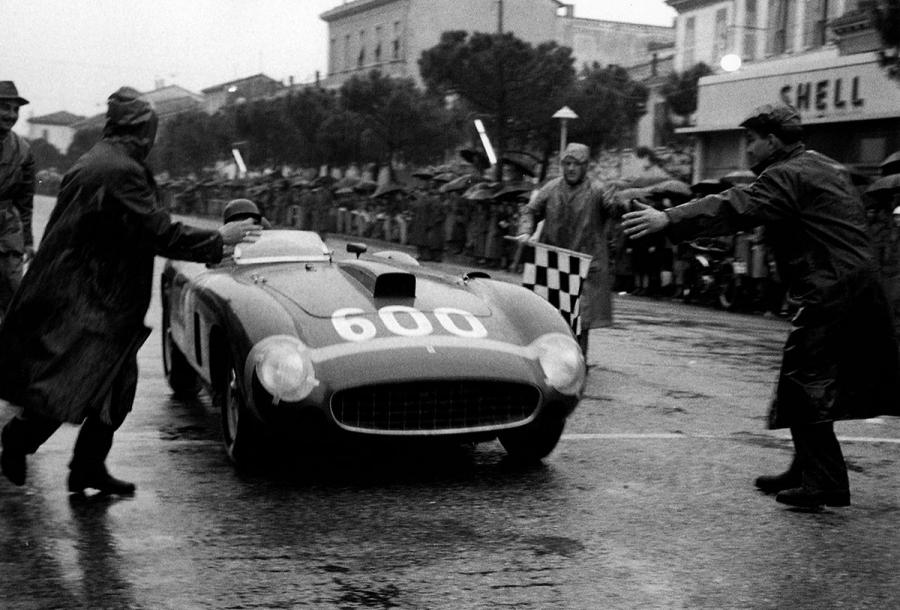  Ferrari 290 MM Scaglietti Spyder 1956 года  (фото 7 из 18)